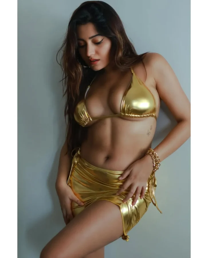 Simran Kaur (symrann.k) Bold Photos (38)