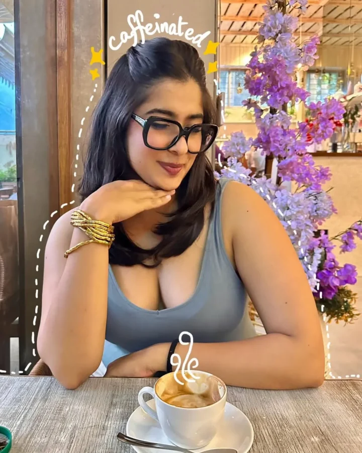 Nikita Sharma Shares Cleavage Flaunting Photos (33)