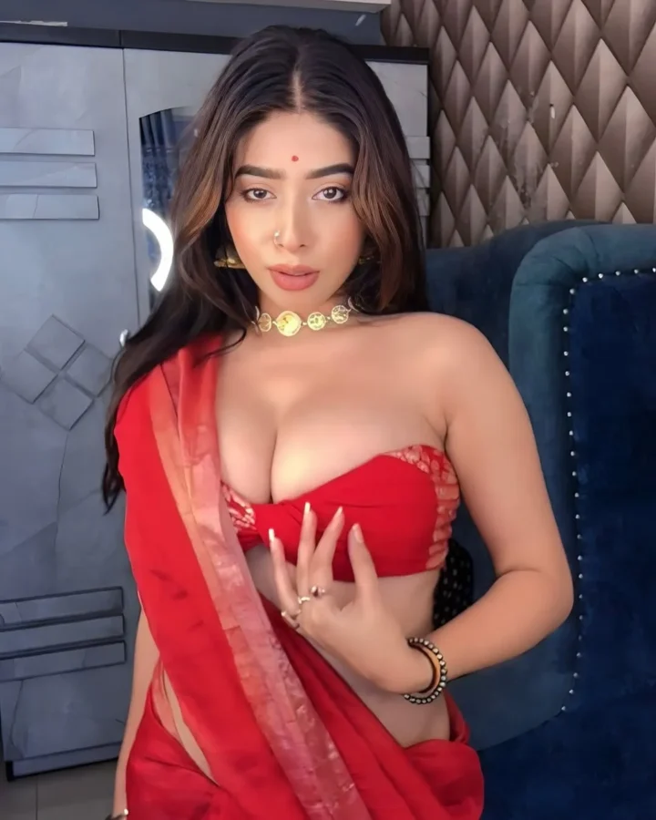 Rajlaxmi Das (saanvi032) Sexy Cleavage Hot Saree Images (13)