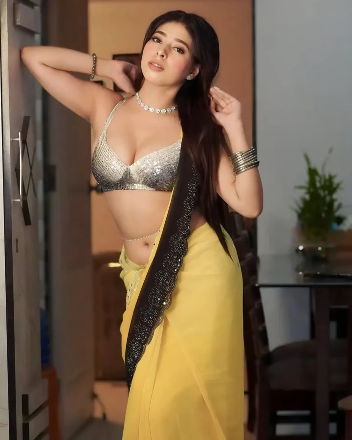 Rajlaxmi Das (saanvi032) Sexy Cleavage Hot Saree Images (40)