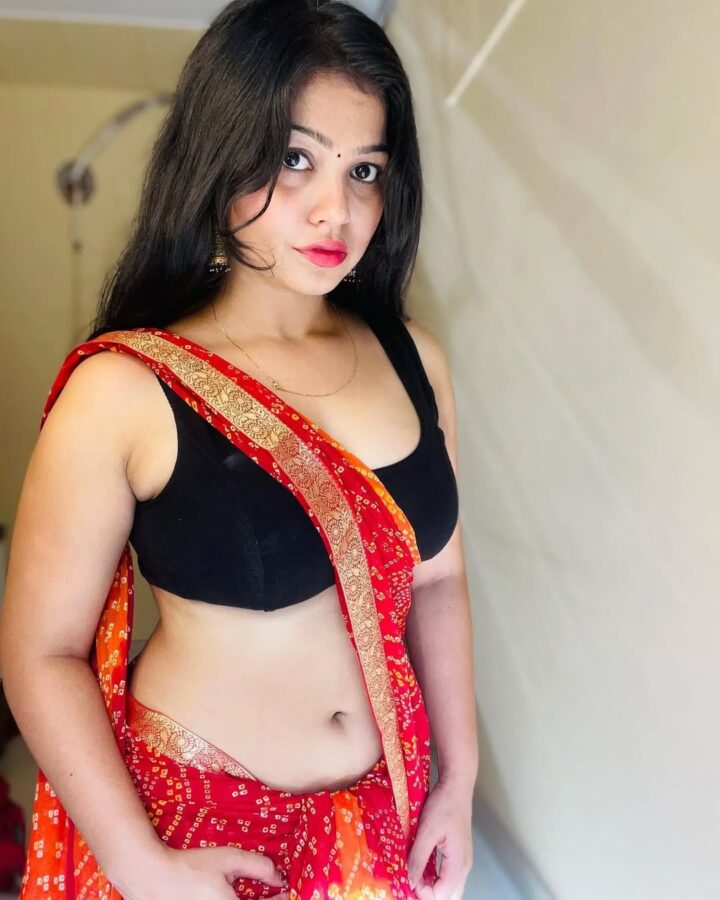 Sexy Deep And Hot Navel Girls On Instagram (13)